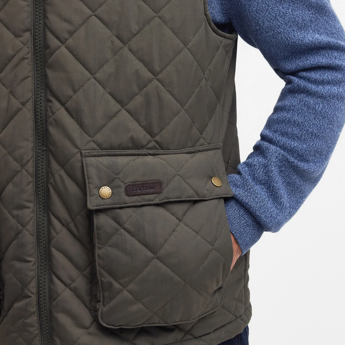 Bellows pockets on the Barbour Mens Fernwood Gilet