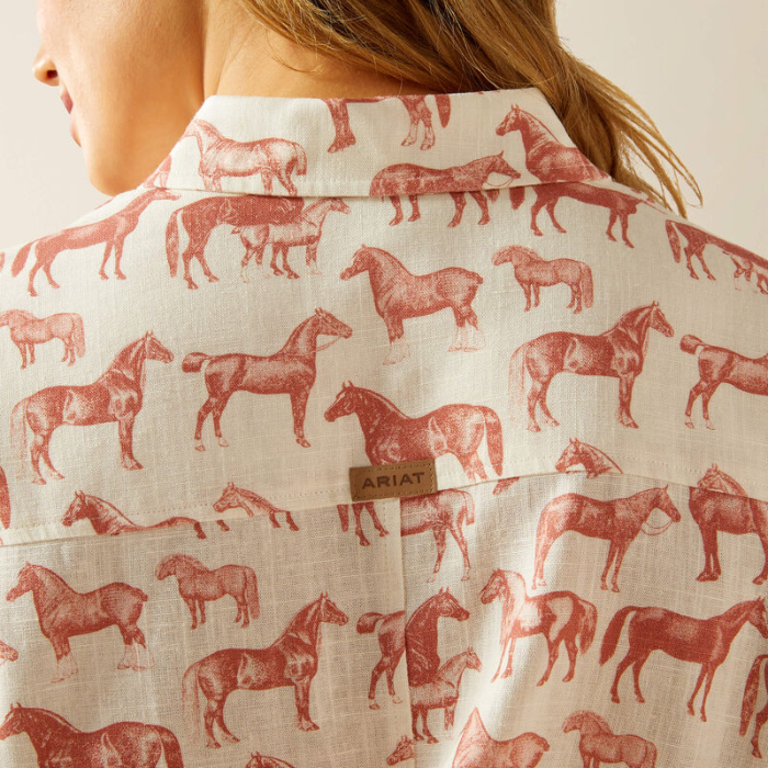 Close up horse print on the Ariat Ladies Rudford Shirt in Blushing Horse