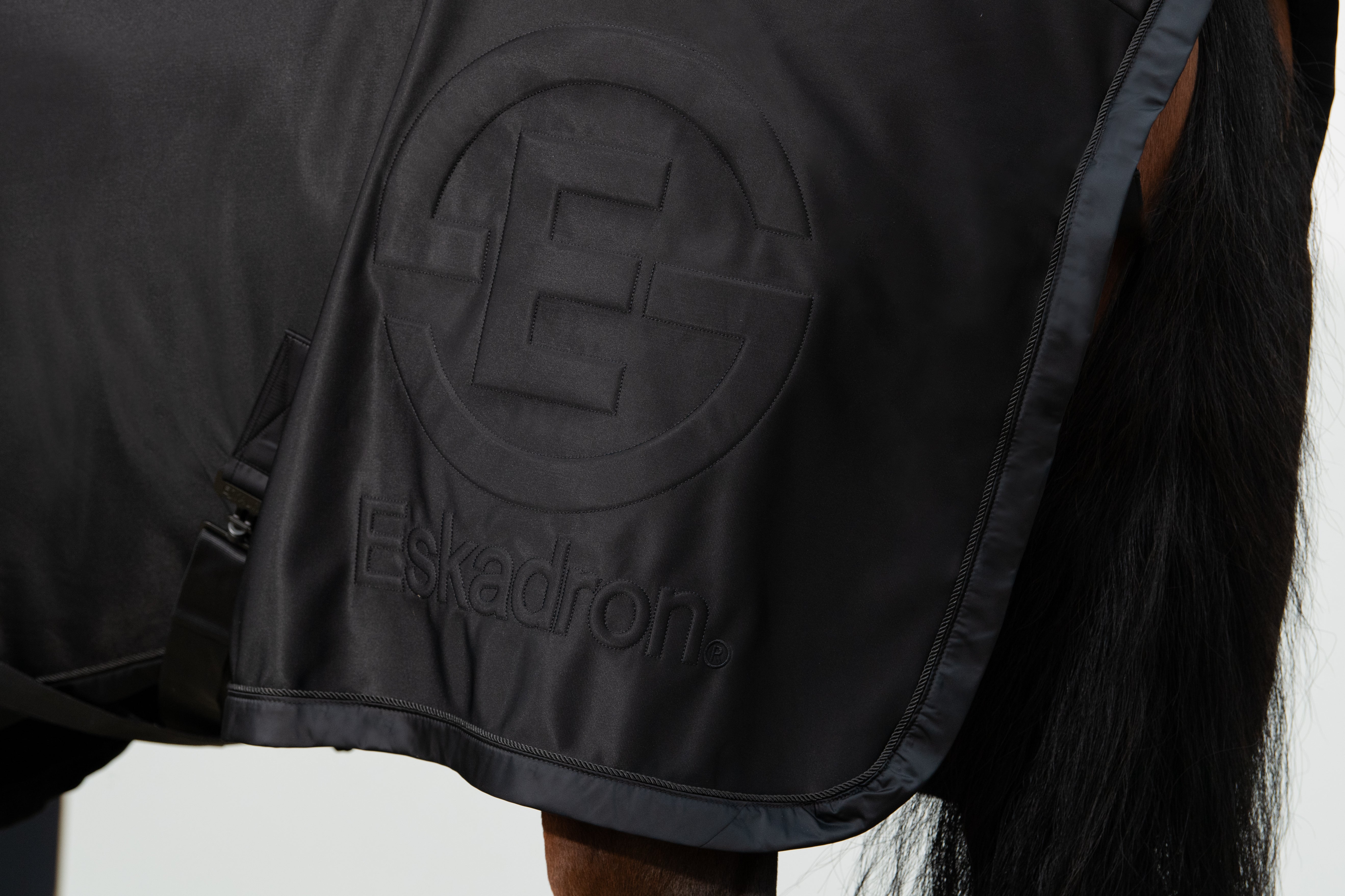 Eskadron Dynamic Dura Emblem Sweat Rug