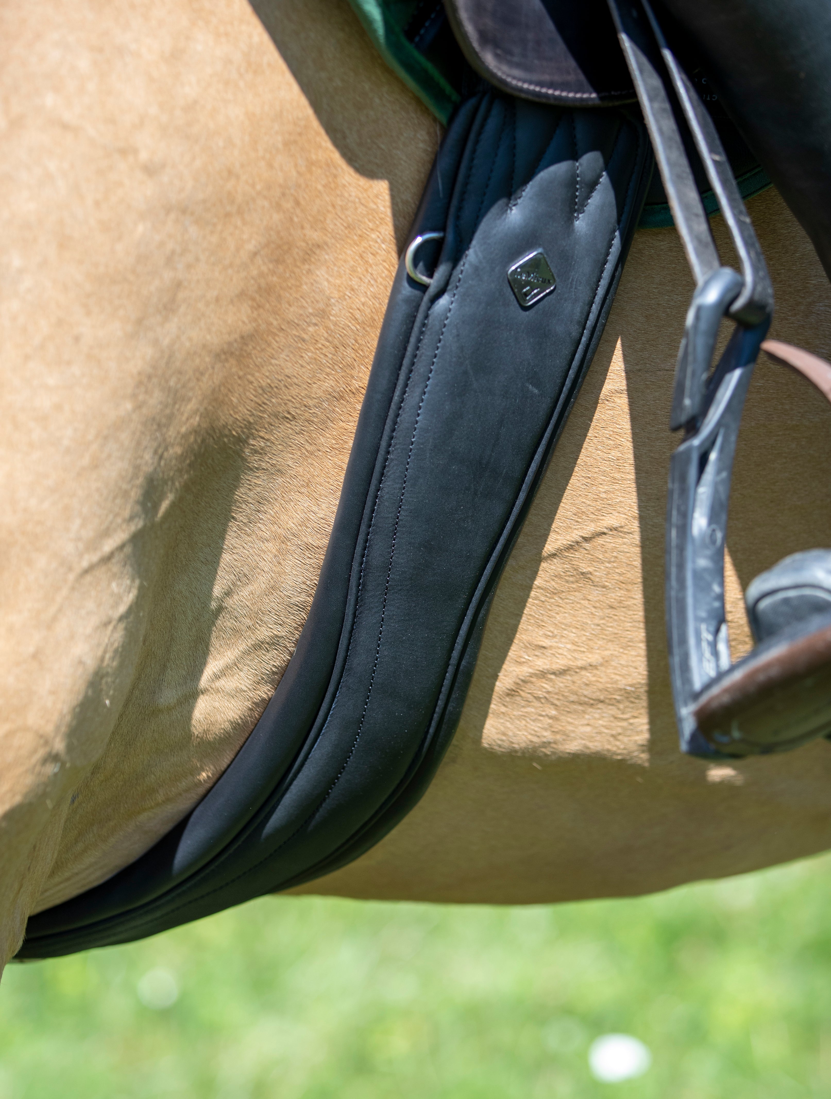 LeMieux Gel-Tek Anatomic Jumping Girth